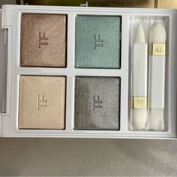 Tom Ford EYE COLOR QUAD OMBRES À PAUPIÈRES 4 COULEURS 02 SOLEIL ET LUNE - Picture 5 of 7